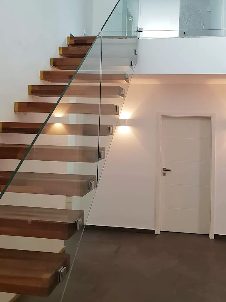 Kragarmtreppen - Aigner Treppenbau - Wir bringen Sie nach oben!